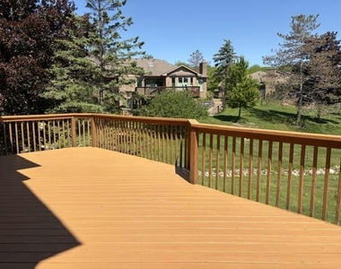 1261 Laurel View Drive - Photo Thumbnail 12