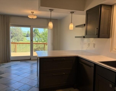 1261 Laurel View Drive - Photo Thumbnail 9