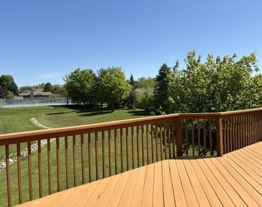 1261 Laurel View Drive - Photo Thumbnail 13