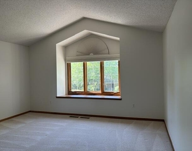 1261 Laurel View Drive - Photo Thumbnail 18