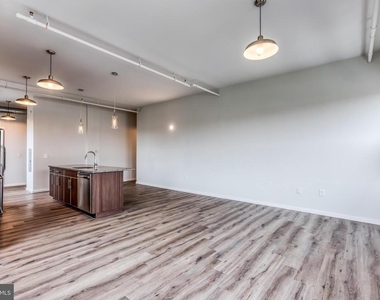 4800 Brown Street - Photo Thumbnail 5