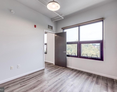 4800 Brown Street - Photo Thumbnail 12