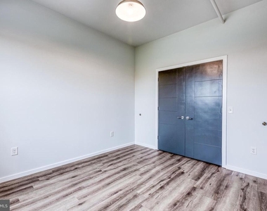 4800 Brown Street - Photo Thumbnail 10