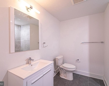 1245 Ridge Avenue - Photo Thumbnail 2