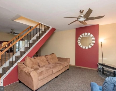235 Hermitage Street - Photo Thumbnail 2