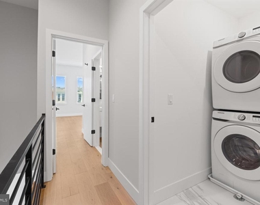 713 S 58th Street - Photo Thumbnail 13
