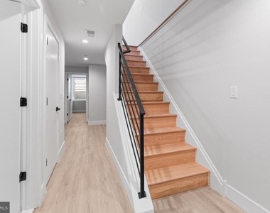 713 S 58th Street - Photo Thumbnail 19
