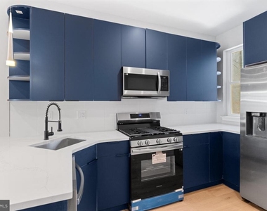 713 S 58th Street - Photo Thumbnail 5