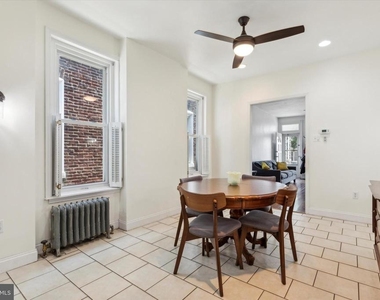 460 Martin Street - Photo Thumbnail 4