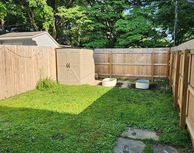 460 Martin Street - Photo Thumbnail 14