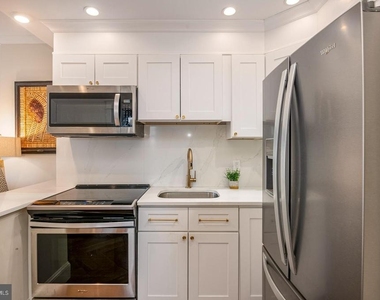 1324 Locust Street - Photo Thumbnail 8