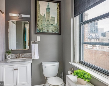1324 Locust Street - Photo Thumbnail 12