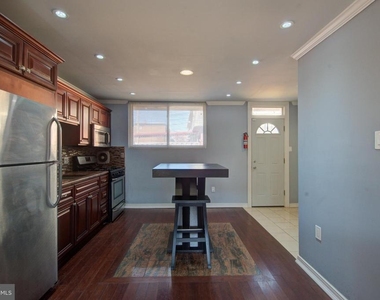 1119 W Master Street - Photo Thumbnail 4