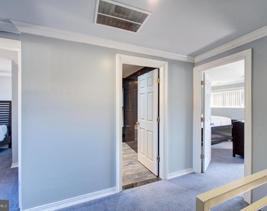 1119 W Master Street - Photo Thumbnail 10