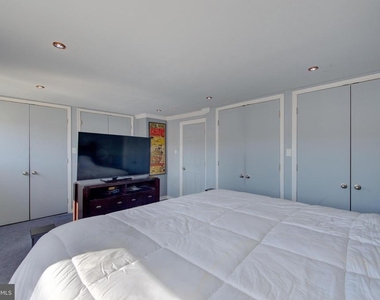 1119 W Master Street - Photo Thumbnail 11