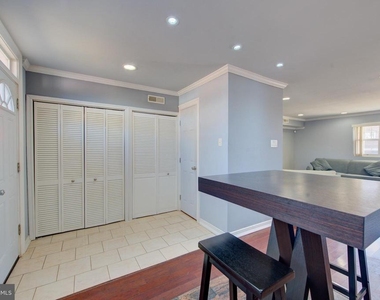 1119 W Master Street - Photo Thumbnail 5