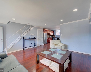 1119 W Master Street - Photo Thumbnail 3