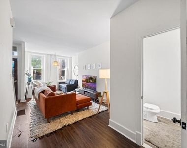 107 W Master Street - Photo Thumbnail 7
