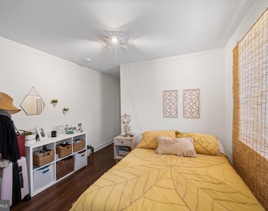 107 W Master Street - Photo Thumbnail 21