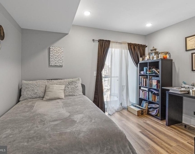 3965 Lancaster Avenue - Photo Thumbnail 6
