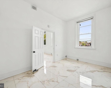 1854 Germantown Avenue - Photo Thumbnail 13