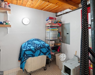 1027 Arch Street - Photo Thumbnail 15
