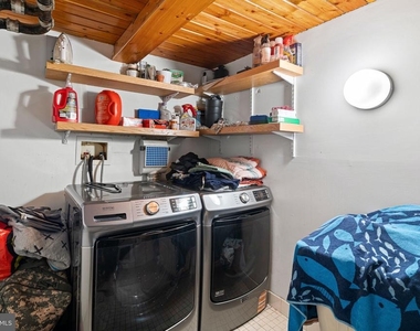 1027 Arch Street - Photo Thumbnail 14