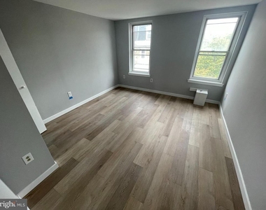 3500 Ainslie Street - Photo Thumbnail 3