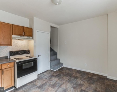 1305 N Lawrence Street - Photo Thumbnail 10