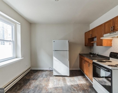 1305 N Lawrence Street - Photo Thumbnail 11