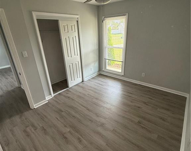 7817 Laura Ann Court - Photo Thumbnail 23