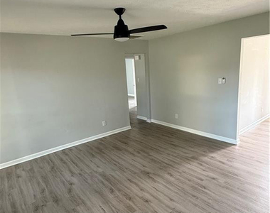 7817 Laura Ann Court - Photo Thumbnail 13