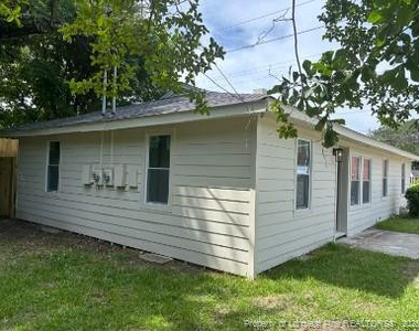 2212 Murchison Road - Photo Thumbnail 7