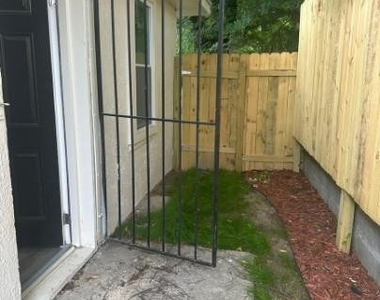 2212 Murchison Road - Photo Thumbnail 8