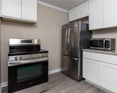 311 Stuart Avenue - Photo Thumbnail 9