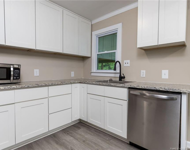 311 Stuart Avenue - Photo Thumbnail 8