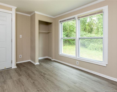 311 Stuart Avenue - Photo Thumbnail 10