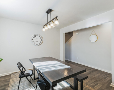 1253 Manor Drive - Photo Thumbnail 6