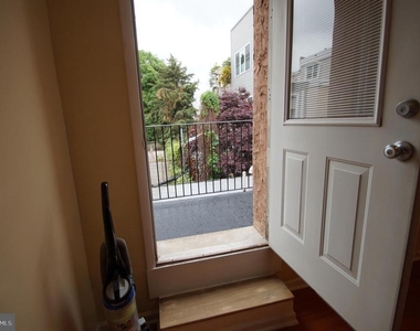 709 S 20th Street - Photo Thumbnail 11