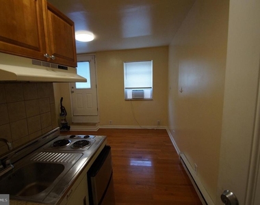 709 S 20th Street - Photo Thumbnail 1