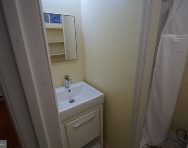 709 S 20th Street - Photo Thumbnail 7