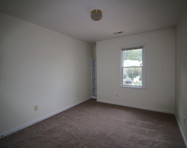 1437 Opal Court - Photo Thumbnail 16