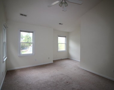 1437 Opal Court - Photo Thumbnail 11