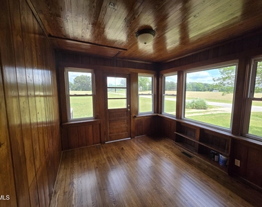10101 Debnam Road - Photo Thumbnail 5