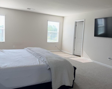 1100 Landen Creek Lane - Photo Thumbnail 40
