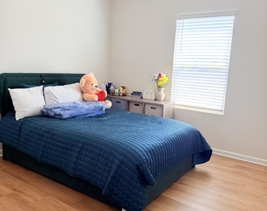1100 Landen Creek Lane - Photo Thumbnail 7