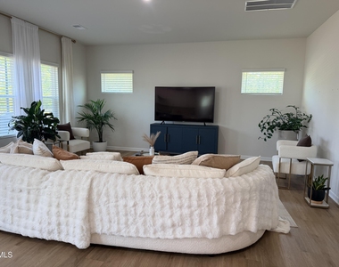 1100 Landen Creek Lane - Photo Thumbnail 15
