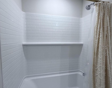 1100 Landen Creek Lane - Photo Thumbnail 34