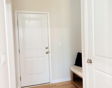 1100 Landen Creek Lane - Photo Thumbnail 22