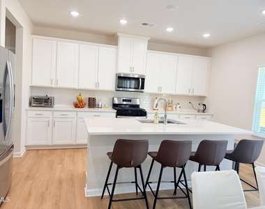 1100 Landen Creek Lane - Photo Thumbnail 17